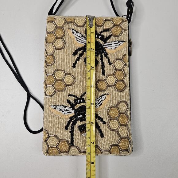 Bamboo Trading Company Cell Phone Club Bag Beaded Bee Micro Purse Crossbody NWT - Picture 3 of 9